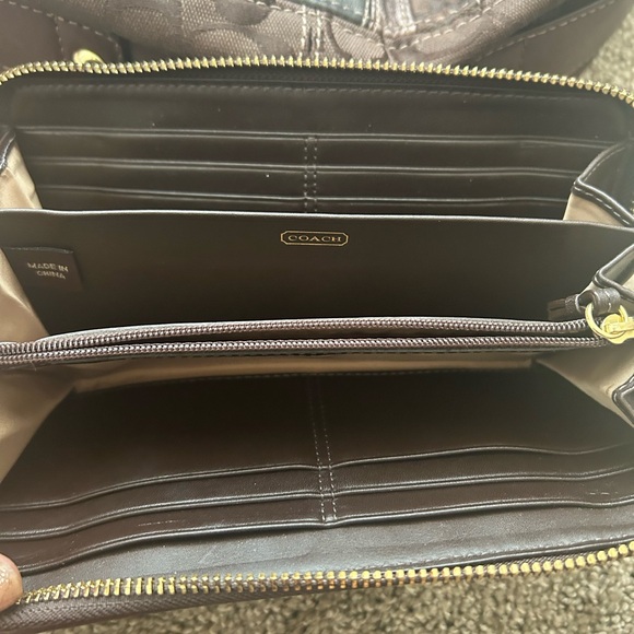 COACH Signature Zoe Mosaic Patchwork Hobo Bag and Wallet - Picture 13 of 14